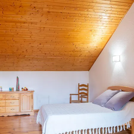 6/7 Personnes 1 Chambre/1 Mezzanine *