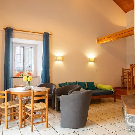 6/7 Personnes 1 Chambre/1 Mezzanine *