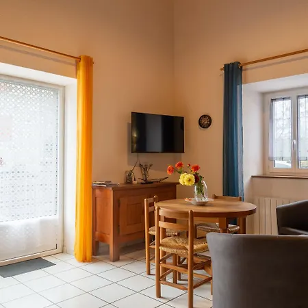 6/7 Personnes 1 Chambre/1 Mezzanine